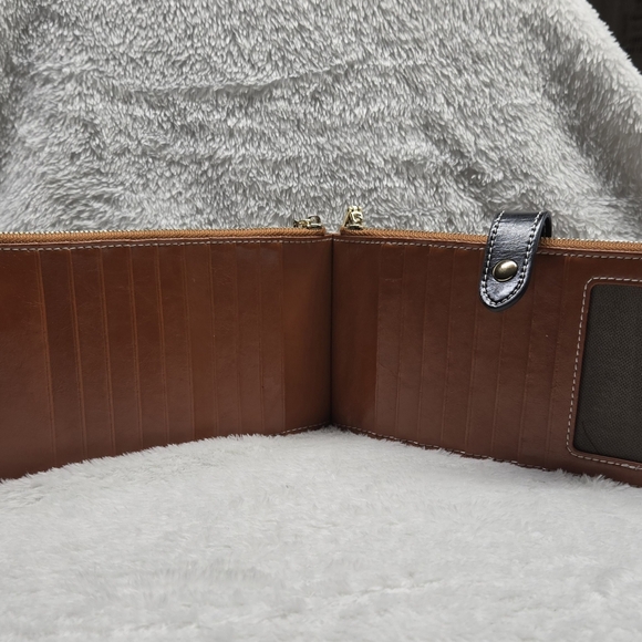 Wallet - Picture 3 of 7